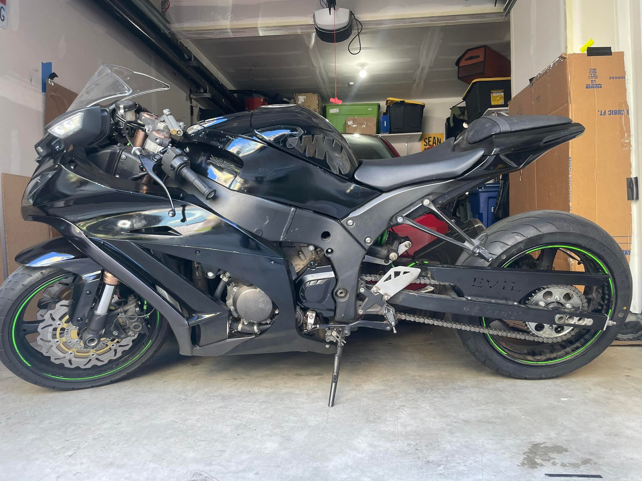 $1000 reward for my 2011 ZX 10 R. It was stolen last night from