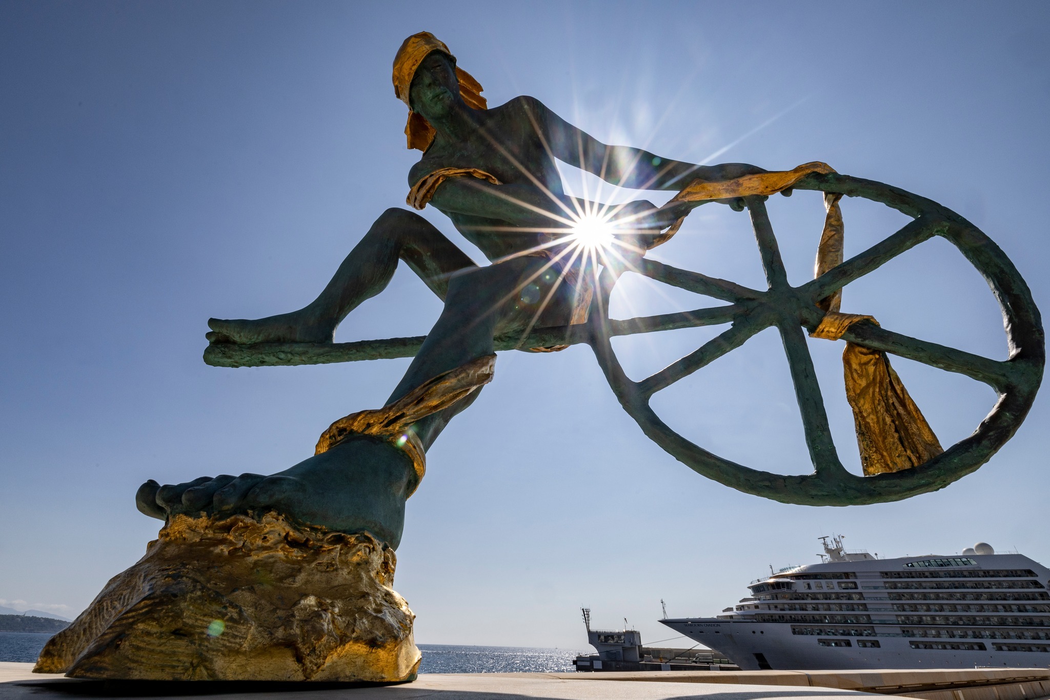 🗿🎨 What if Monaco were also an open-air museum? More than 150
