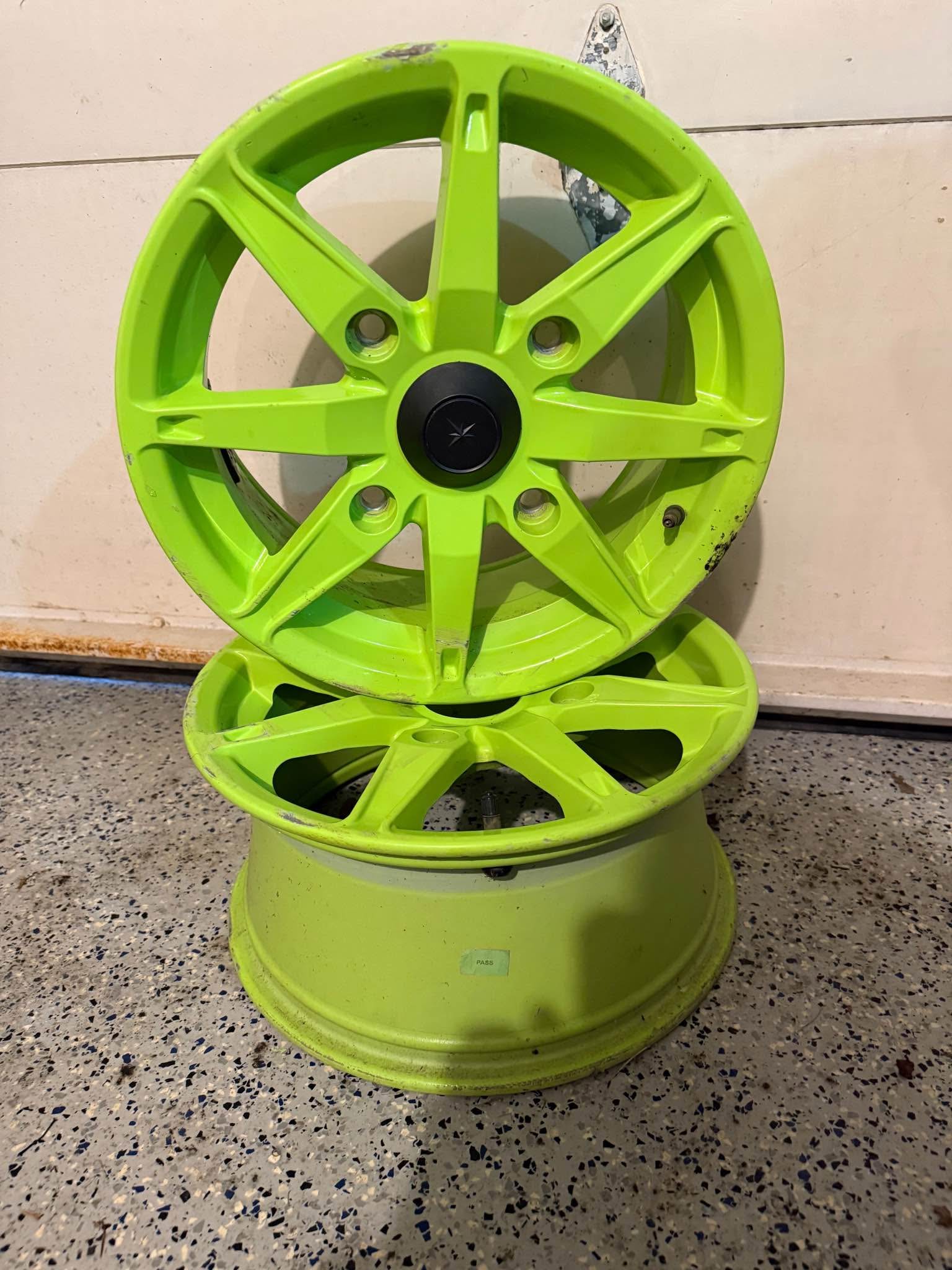 Custom Lime Green ITP Rims + Brand New Toyo Open Country M/T Tire 🔥 ...