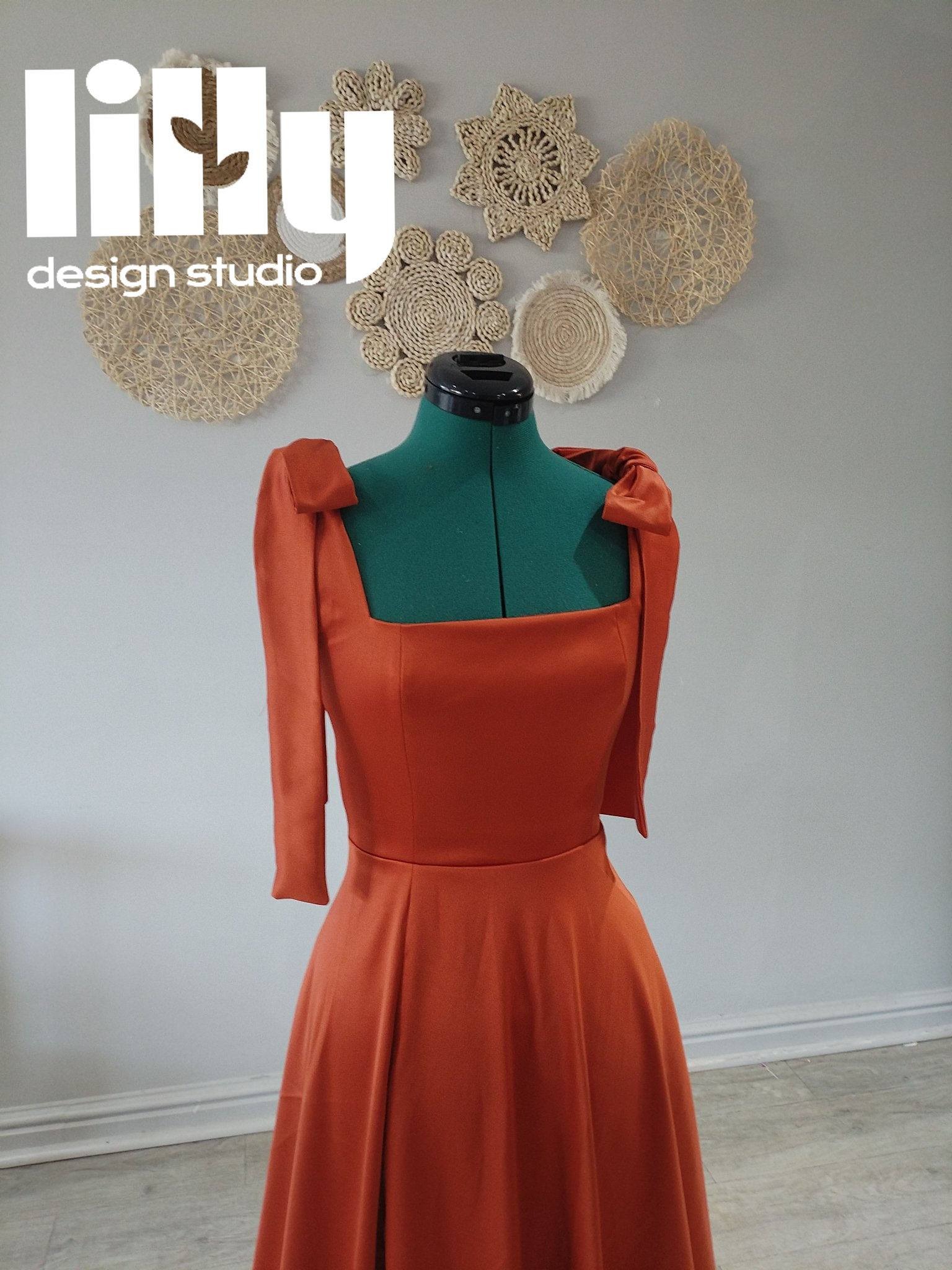 milano bridesmaid dresses Lilly B 10 Dress in Burnt Orange Lux Satin Size:EU44