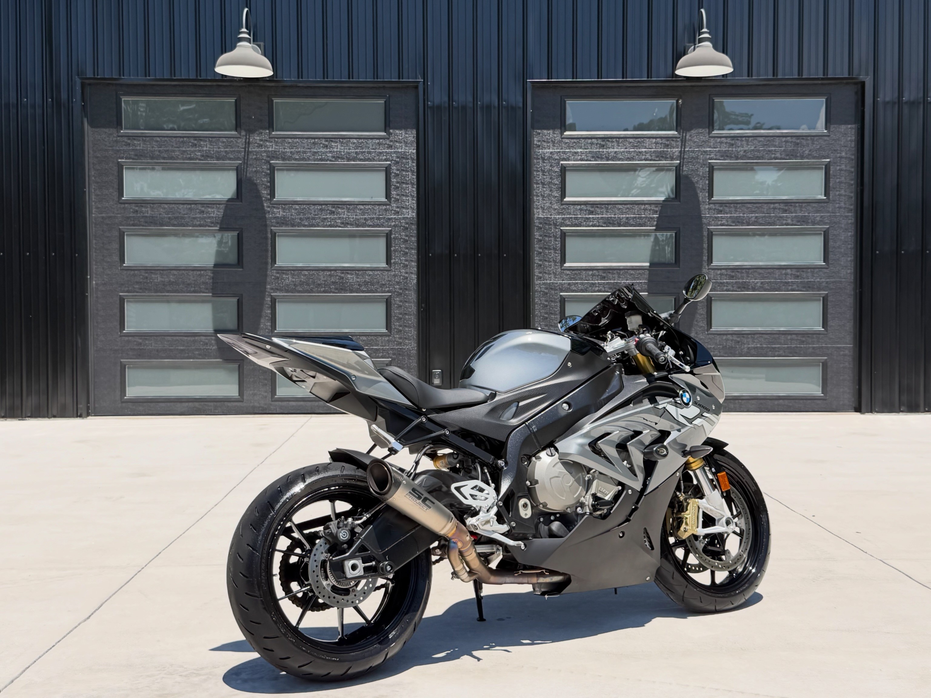 Stealthmode - A very naked Kawasaki ZX10R. All parts from this