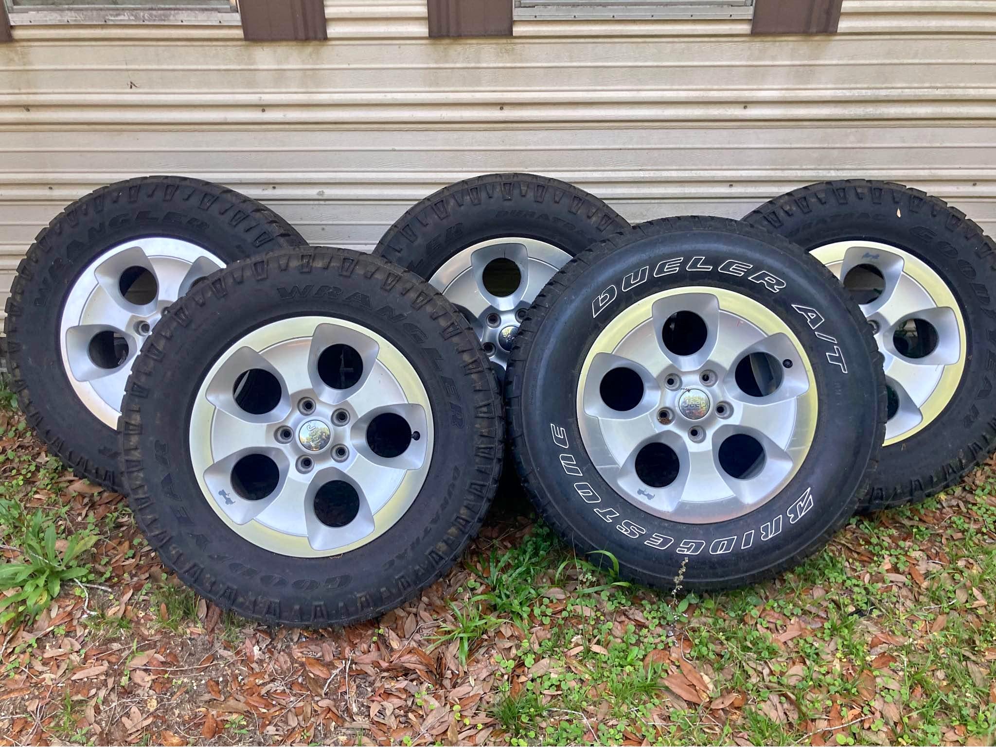 jeep Tires and Rims 5 sets - Car Wheels, Tires & Parts - Mobile ...