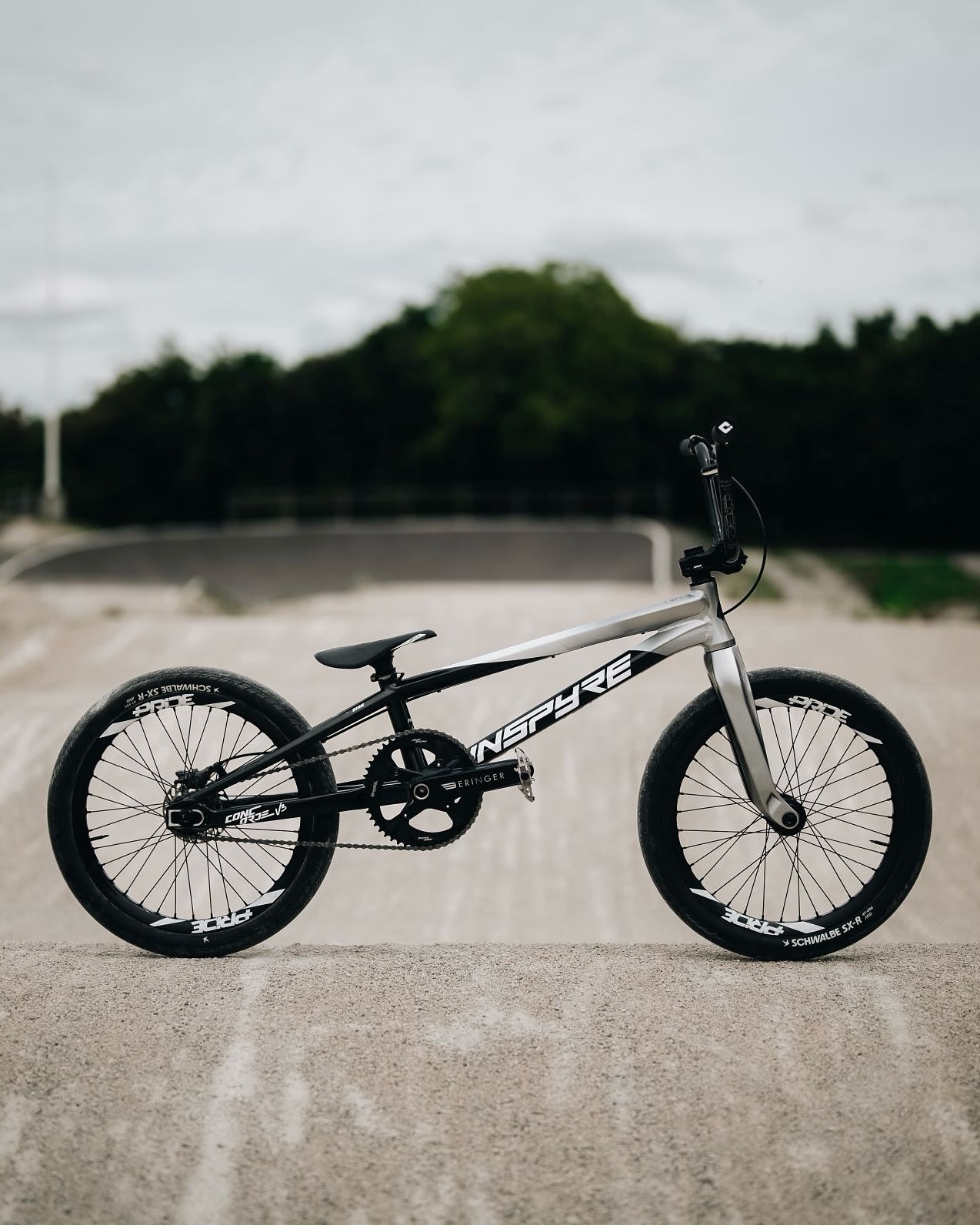 Korean brand Wiawis BMX unveil their new carbon Frame and Fork