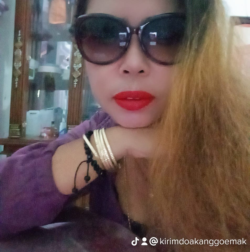 Masyallah caaahhh Dina kiyen toang bajag panase poll,, lmon an Balong ...