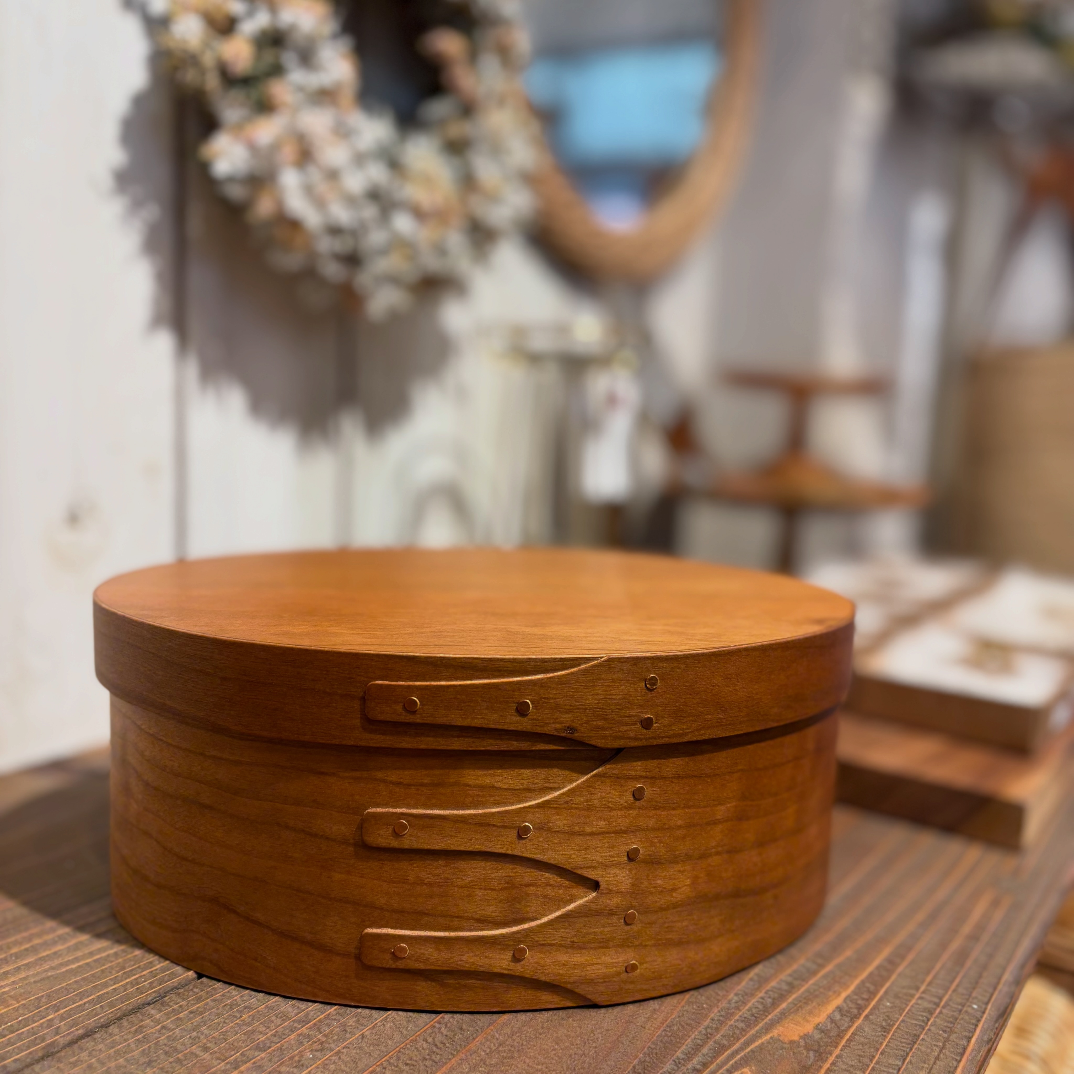 手作り家具と雑貨のお店 Rei* added a new photo — at - 手作り家具