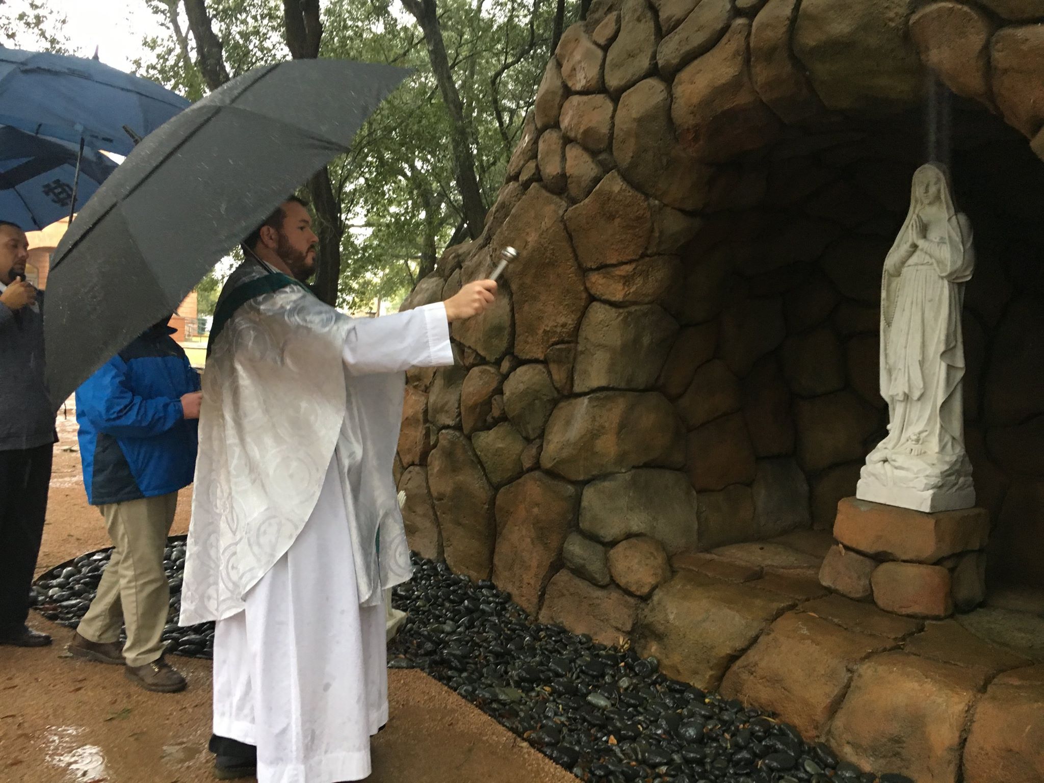 On this Feast of the Immaculate... - Holy Cross School | Facebook