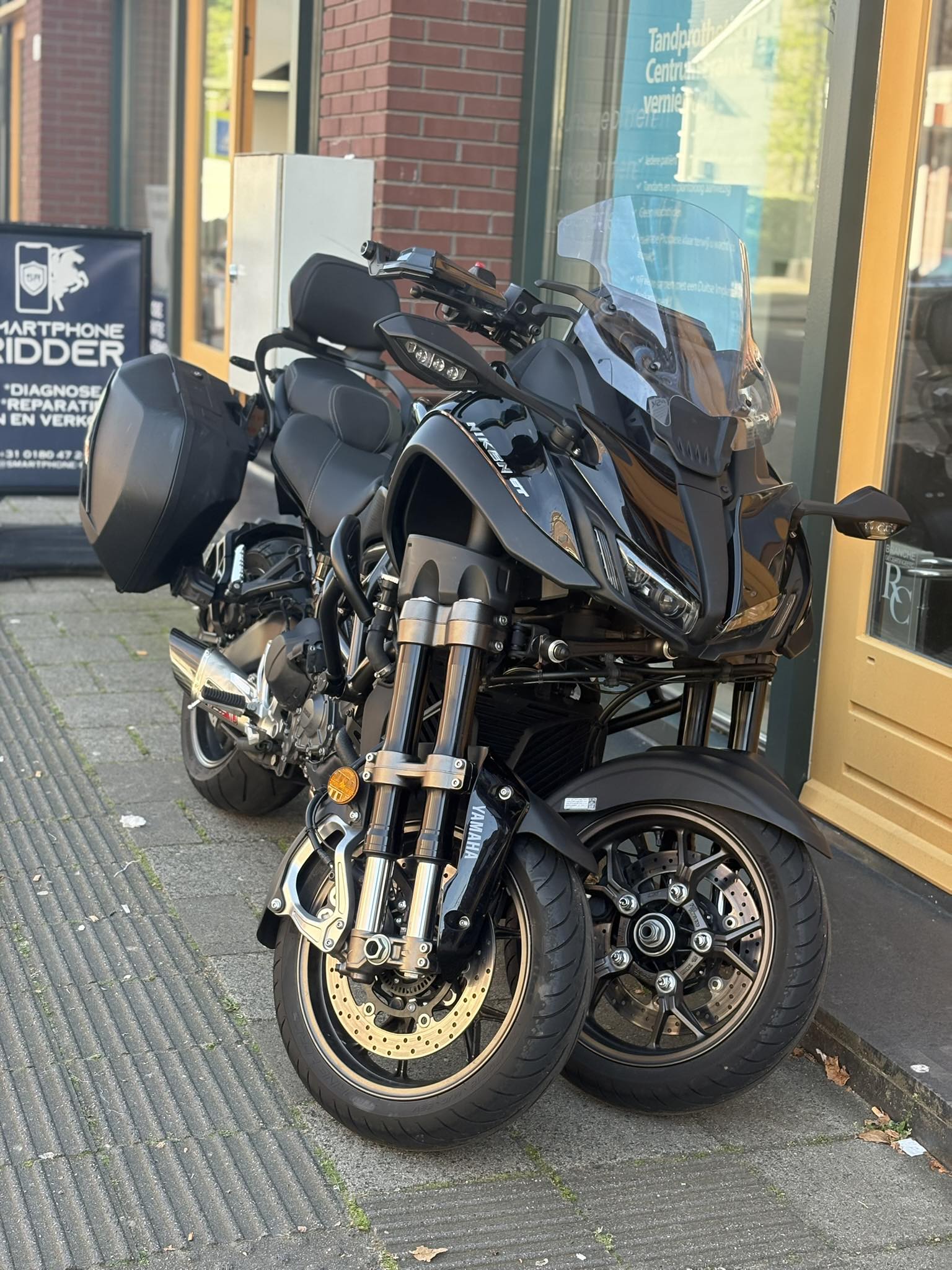 2023 Yamaha Niken for sale in Netherlands with custom Yoshimura