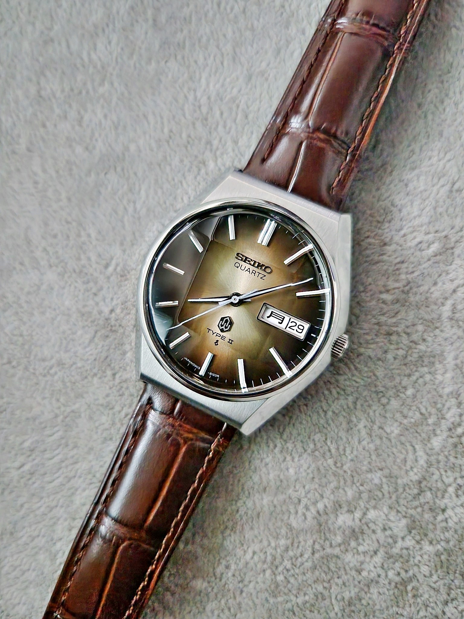Tiger's Eye Dial ❤ 1977 SEIKO Type 2 Quartz with Faceted Crystal