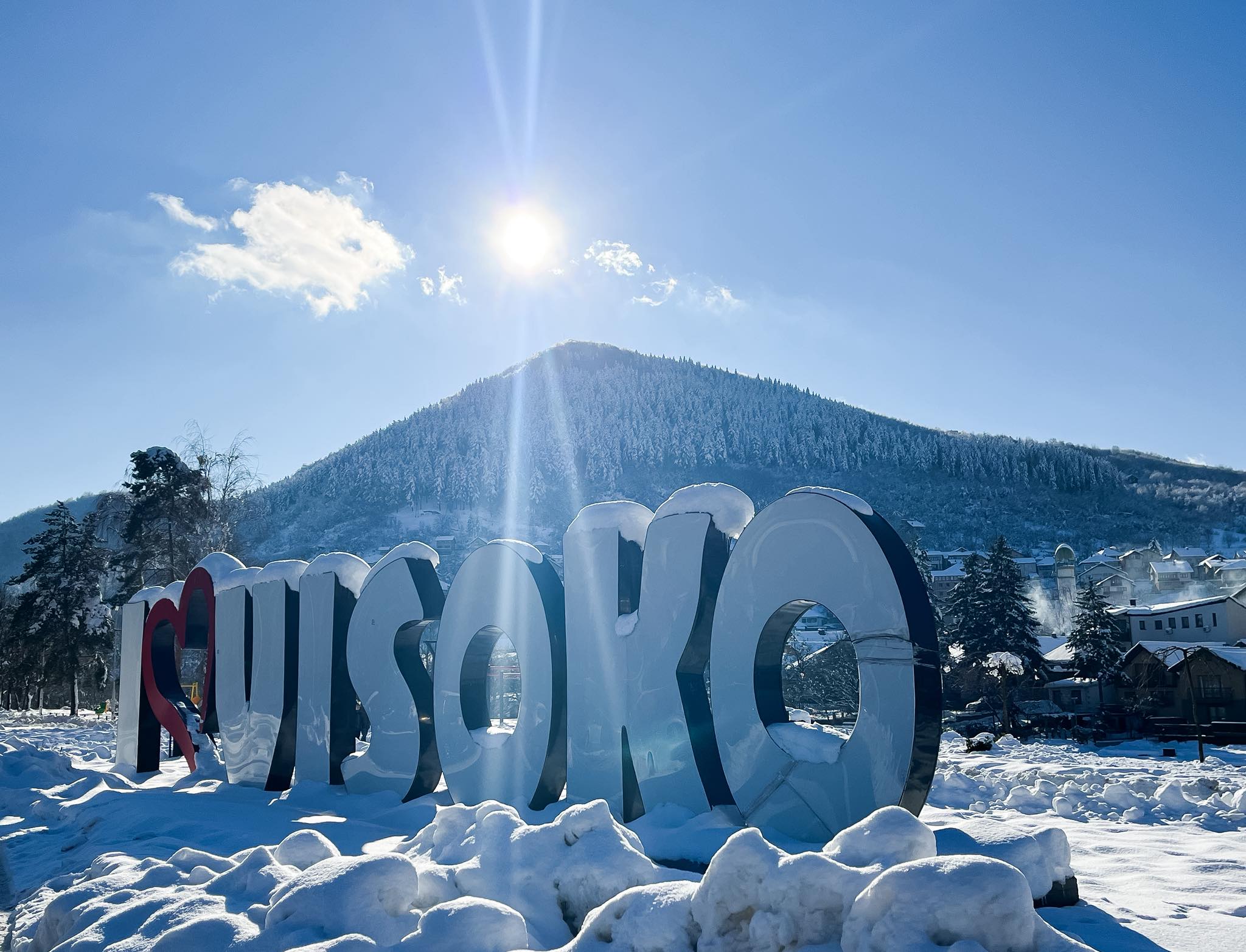VISOKO.COM.BA - TAKO BLIZU, A TAKO DALEKO /📸 Sedina Z./ | Facebook