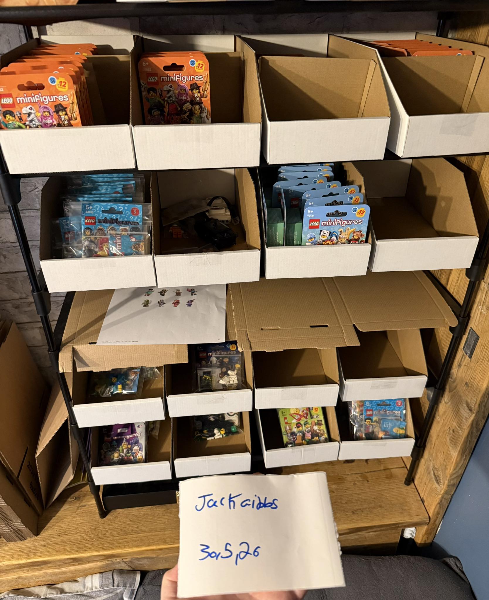 SOLD! ***JOB LOT OF MINIFIGURES + EXTRAS***COMPLETE WITH