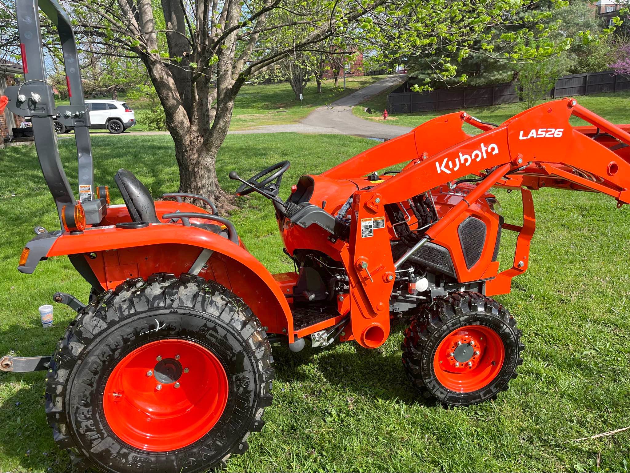 Kubota L2502 HST w/ LA526 loader - Lawn Mowers - Bardstown, Kentucky ...
