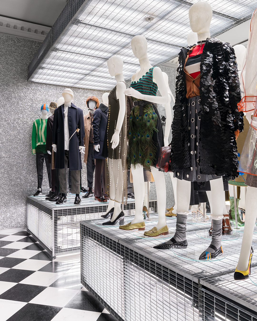 伊勢丹新宿店本館1階＝ザ・ステージで開催中の「Prada Symbols