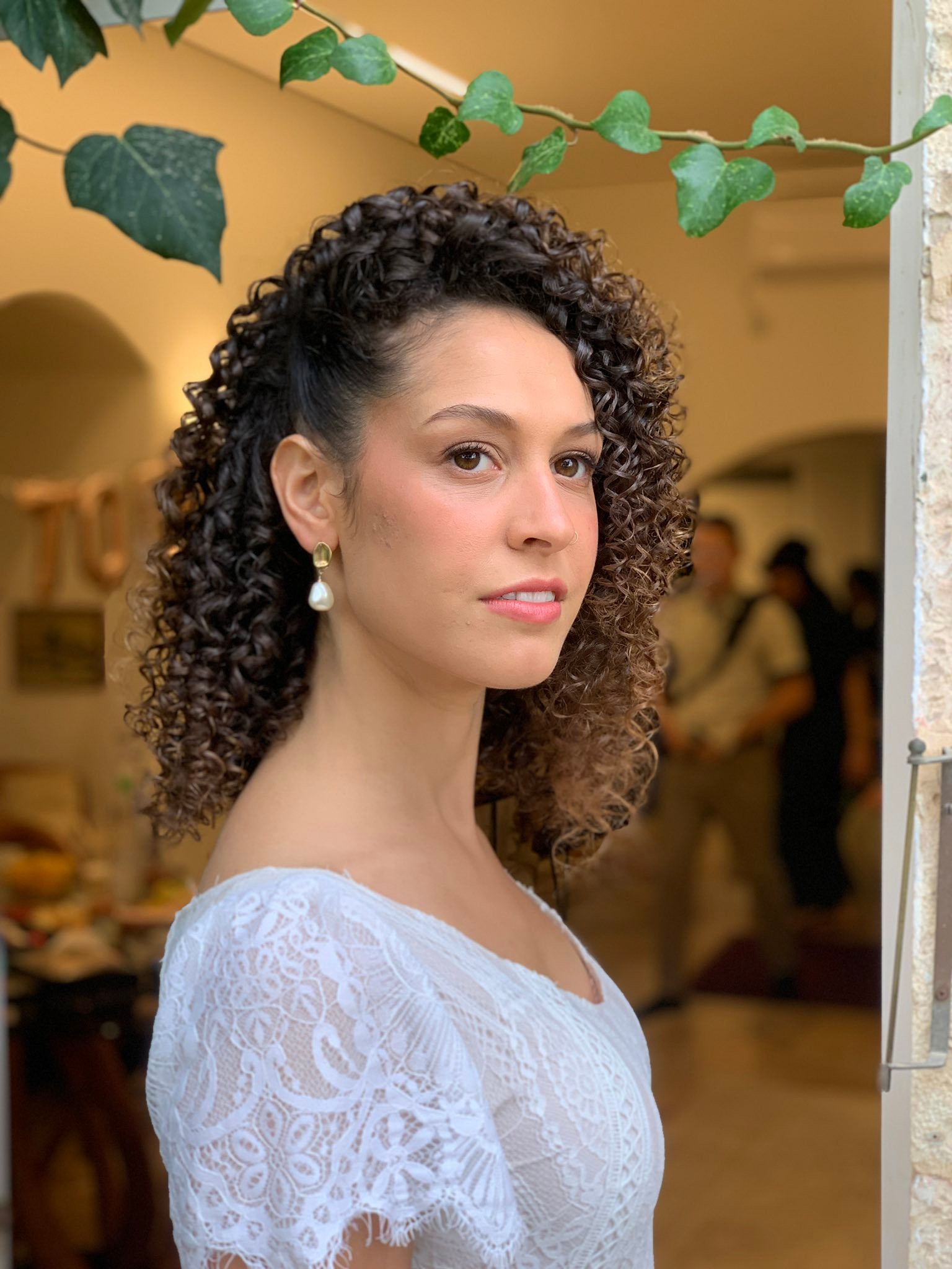 ‎אלישבע רניה - אמנית... - אלישבע רניה - אמנית איפור ושיער