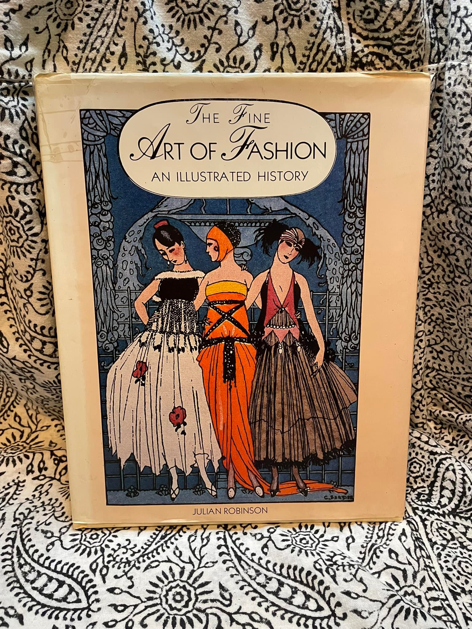 Embroidered Italian fashion book 2006 hardcover