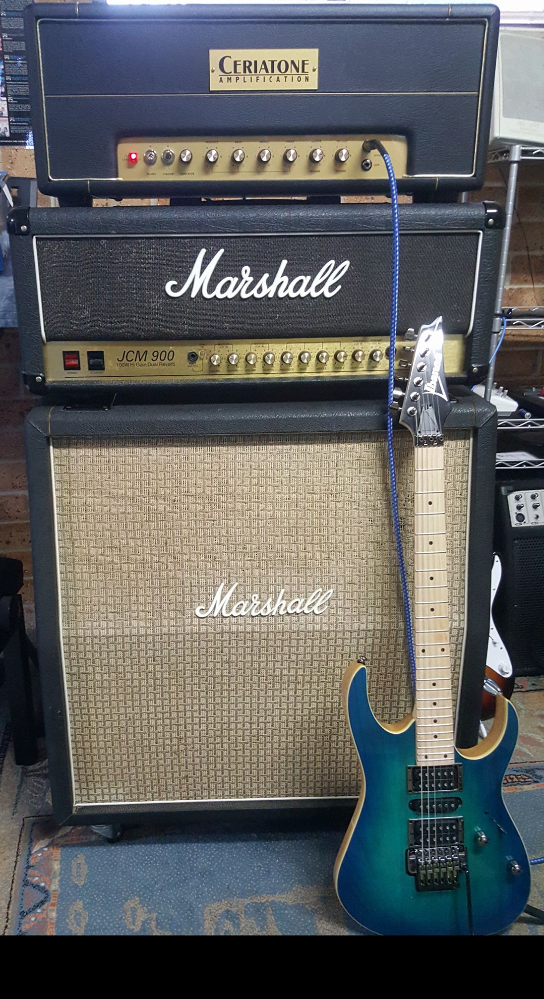 Here we have a G12-65 loaded Fatbaby 1x12 with a Ceriatone JM
