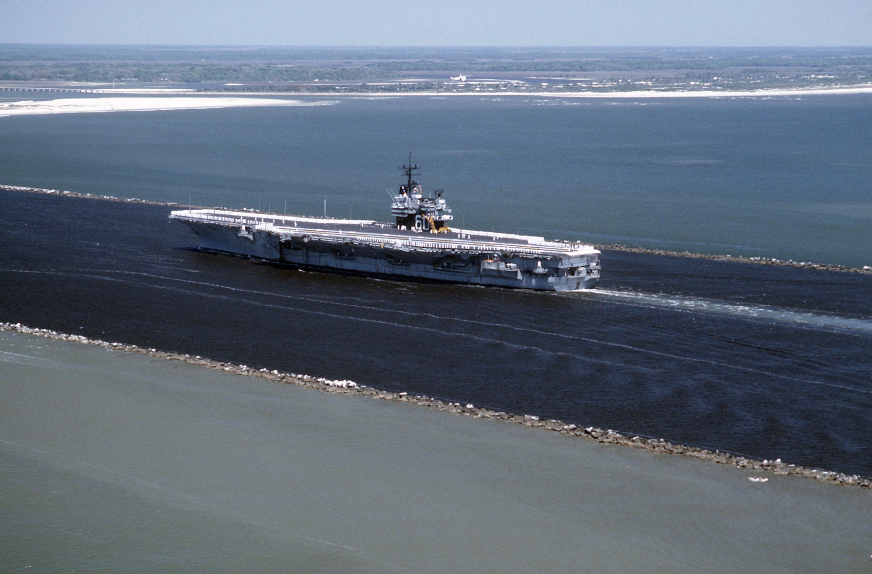 USS FLORIKAN (ASR9) circa 1982