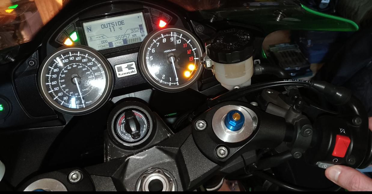 2014 Kawasaki ZZR1400 ~34,000kms on the clock