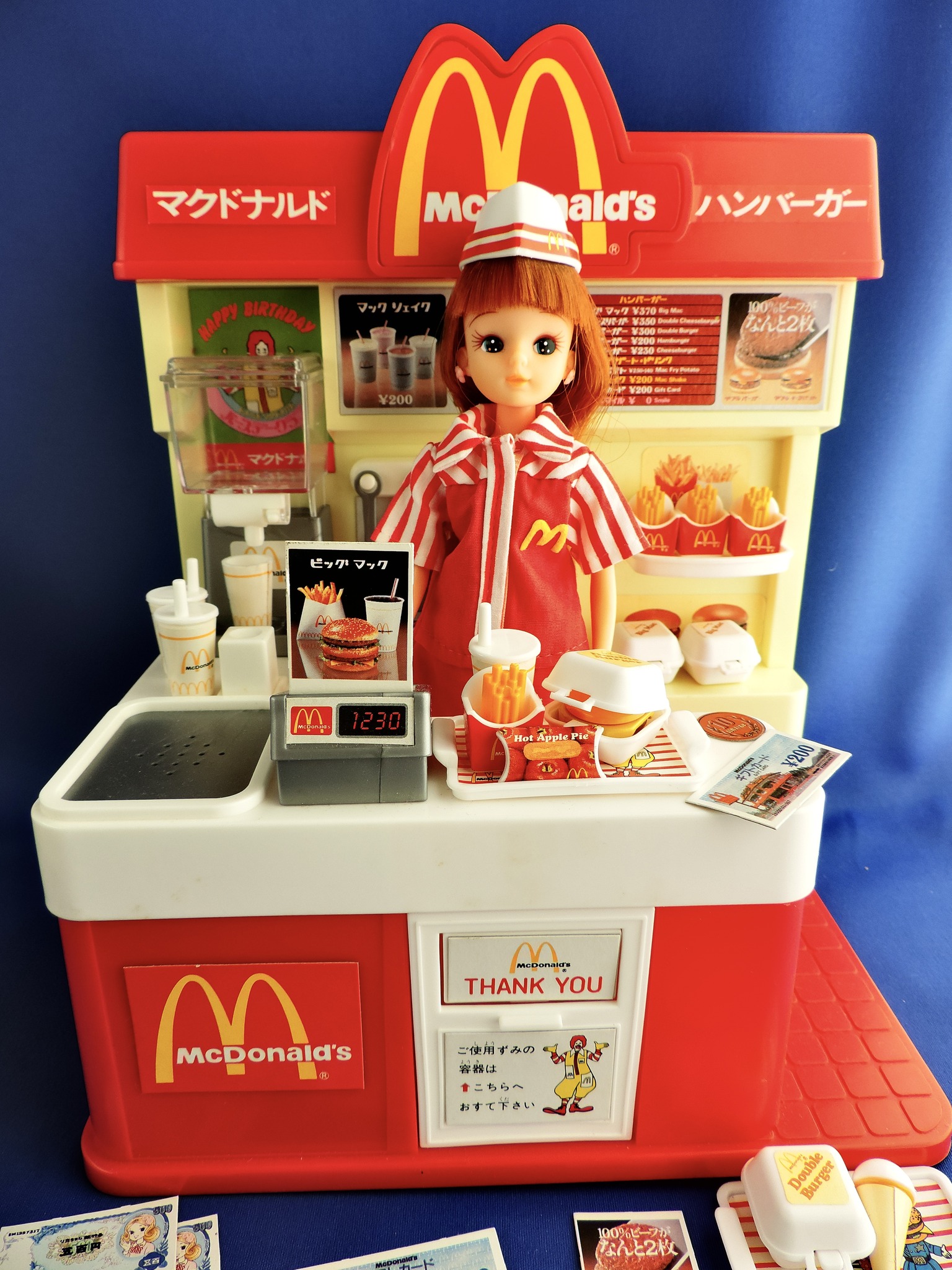 マックヒストリアルピンコレクション1998年 The Pink - 1966 #1150 Color Magic Barbie dolls. Golden Blonde