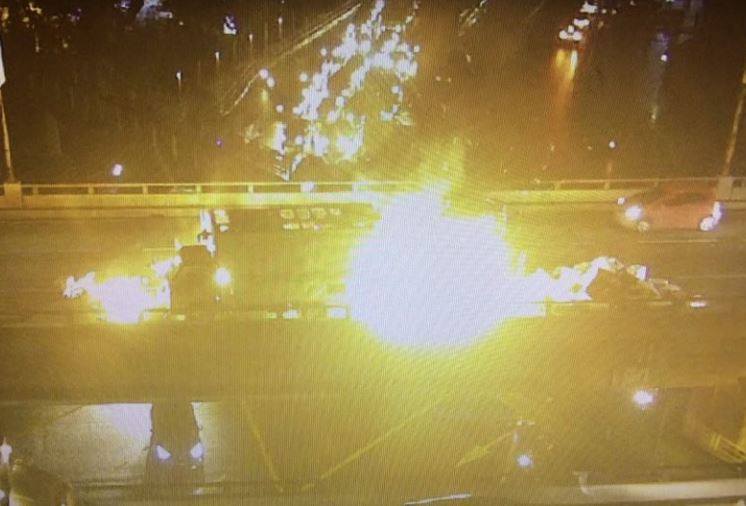 Kyusi - [Admin 04] MMDA ALERT: Vehicular fire at EDSA... | Facebook
