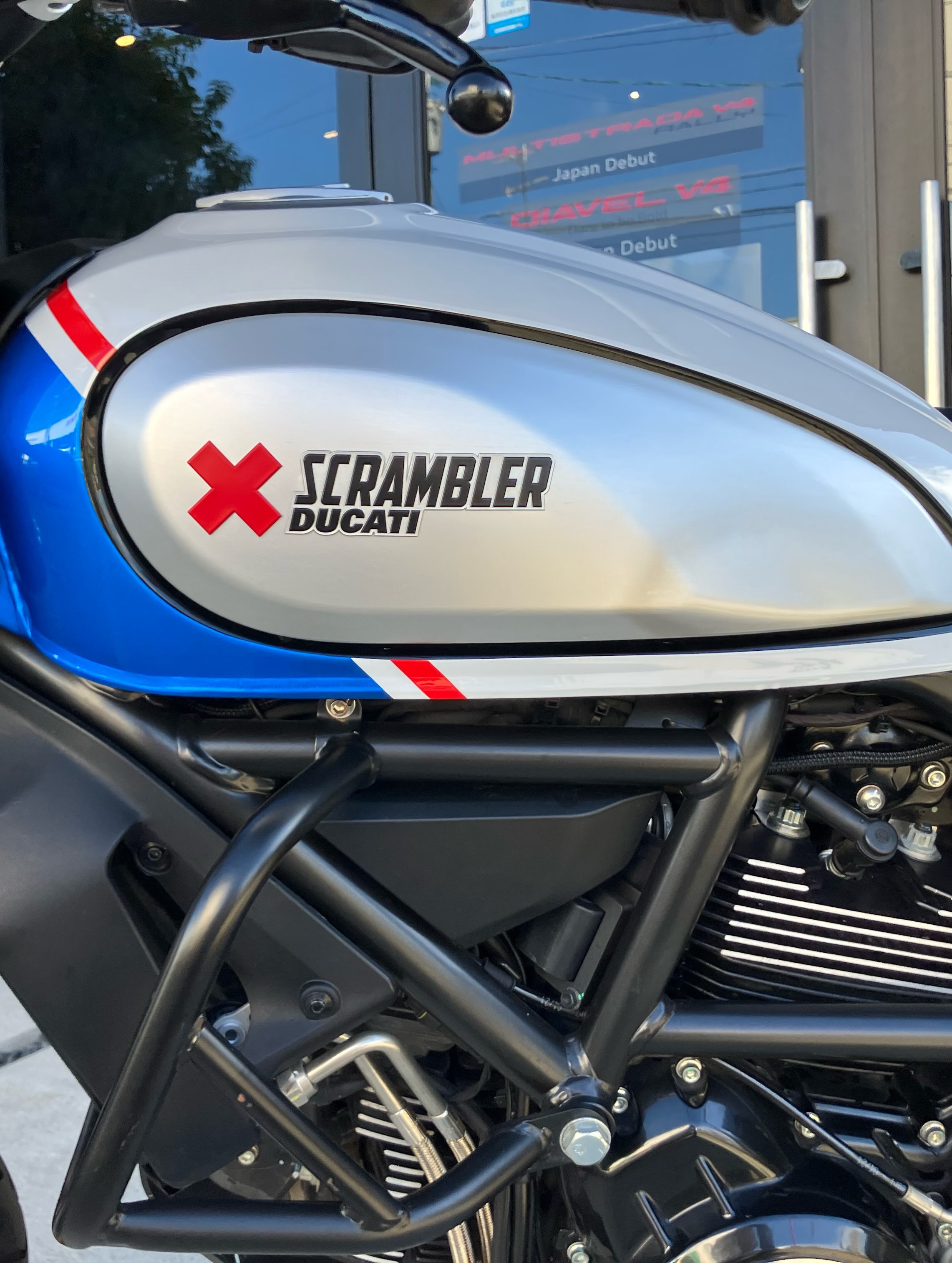 ドゥカティ大阪ウエスト Ducati Osaka - ドゥカティ大阪ウエスト
