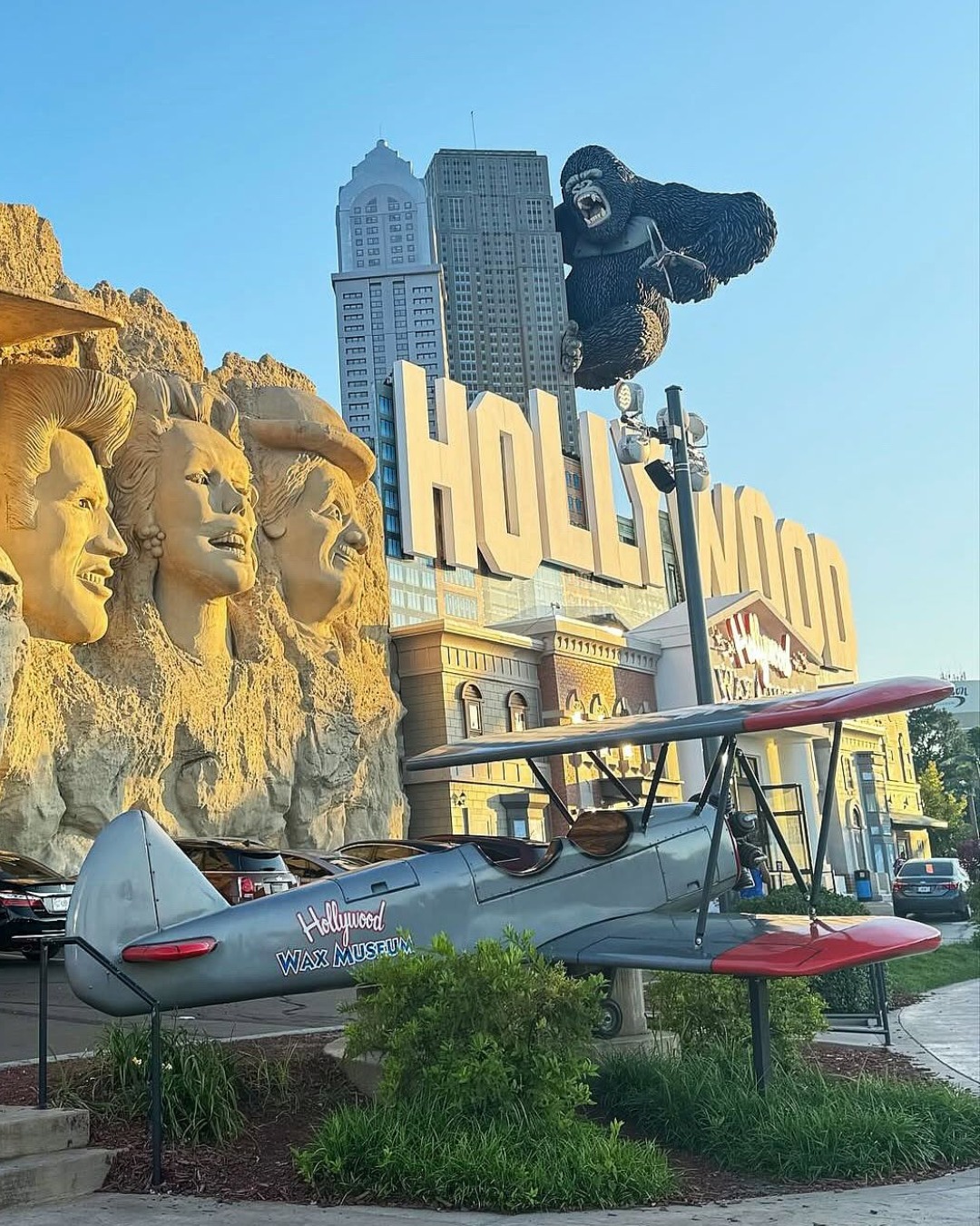 Driving through the Ozarks when suddenly… a giant ape rises above