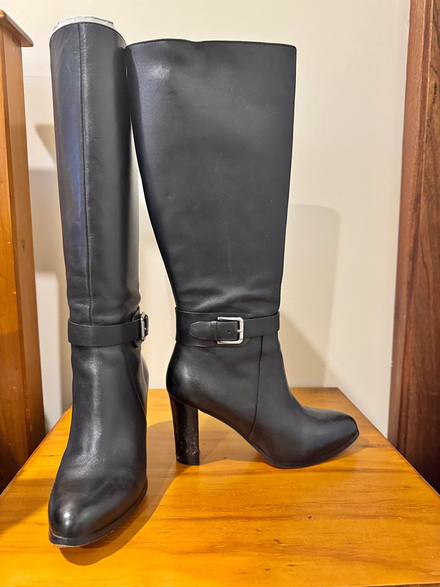 Apparel for sale in Khancoban, New South Wales | Facebook 