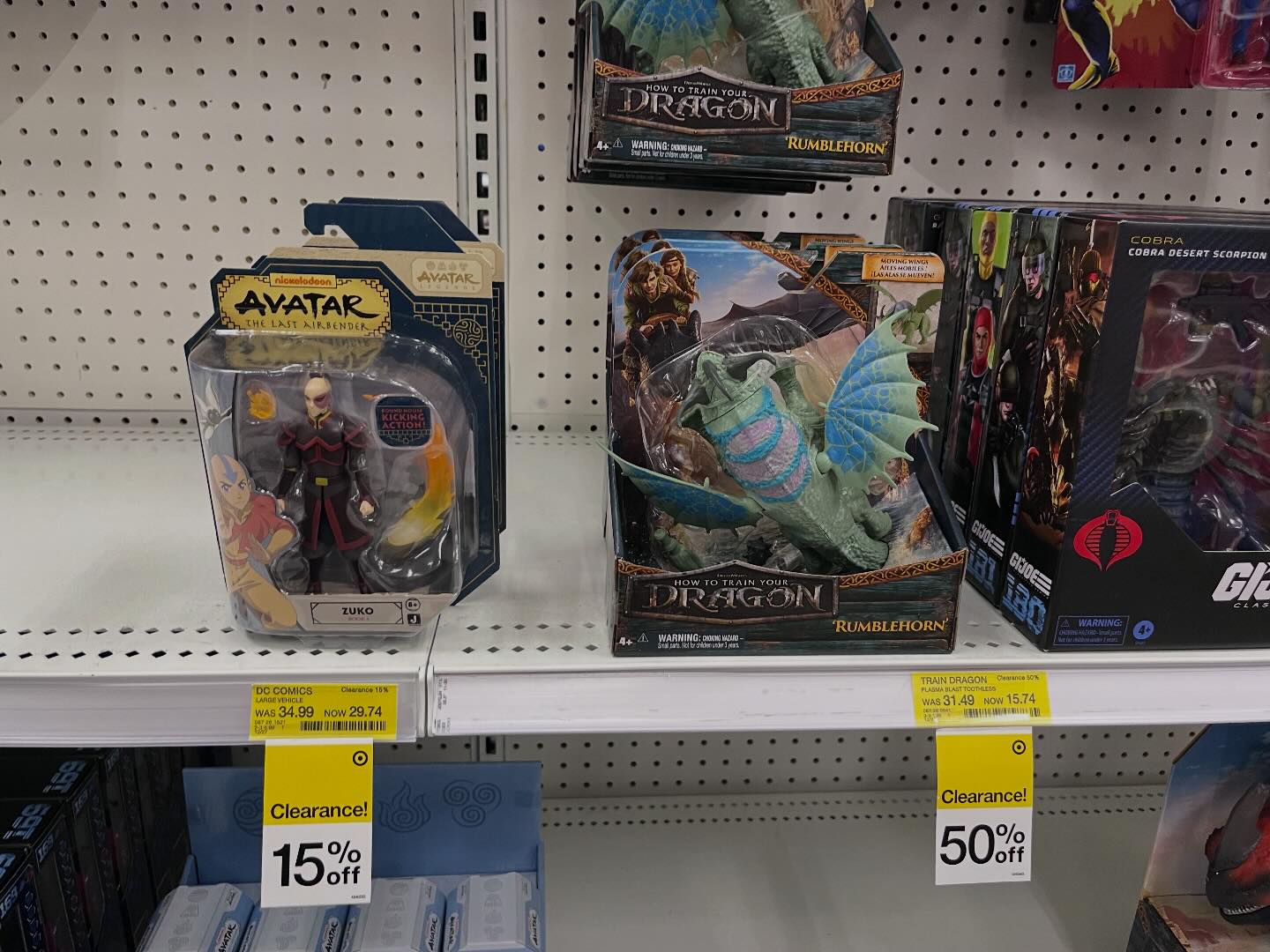 Action Figure Insider added a new... - Action Figure Insider