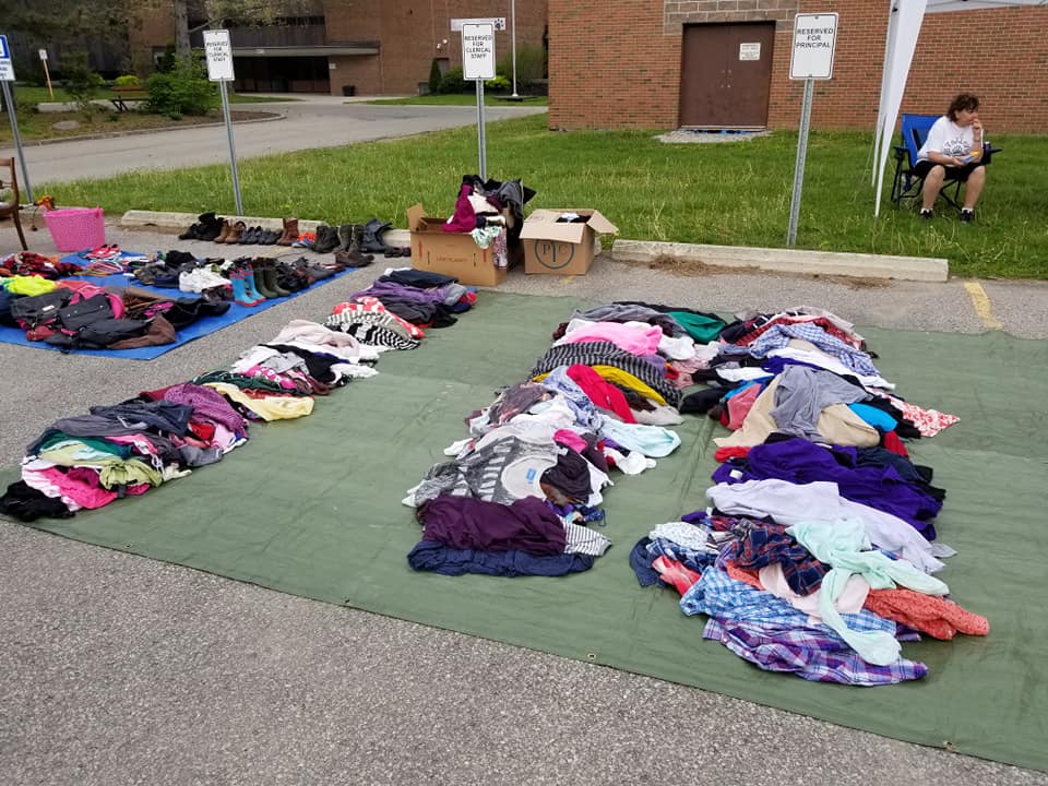 Yard sale today ! 18679 Hwy 269 Quinton 11101 អក 池お手者 KOREEG