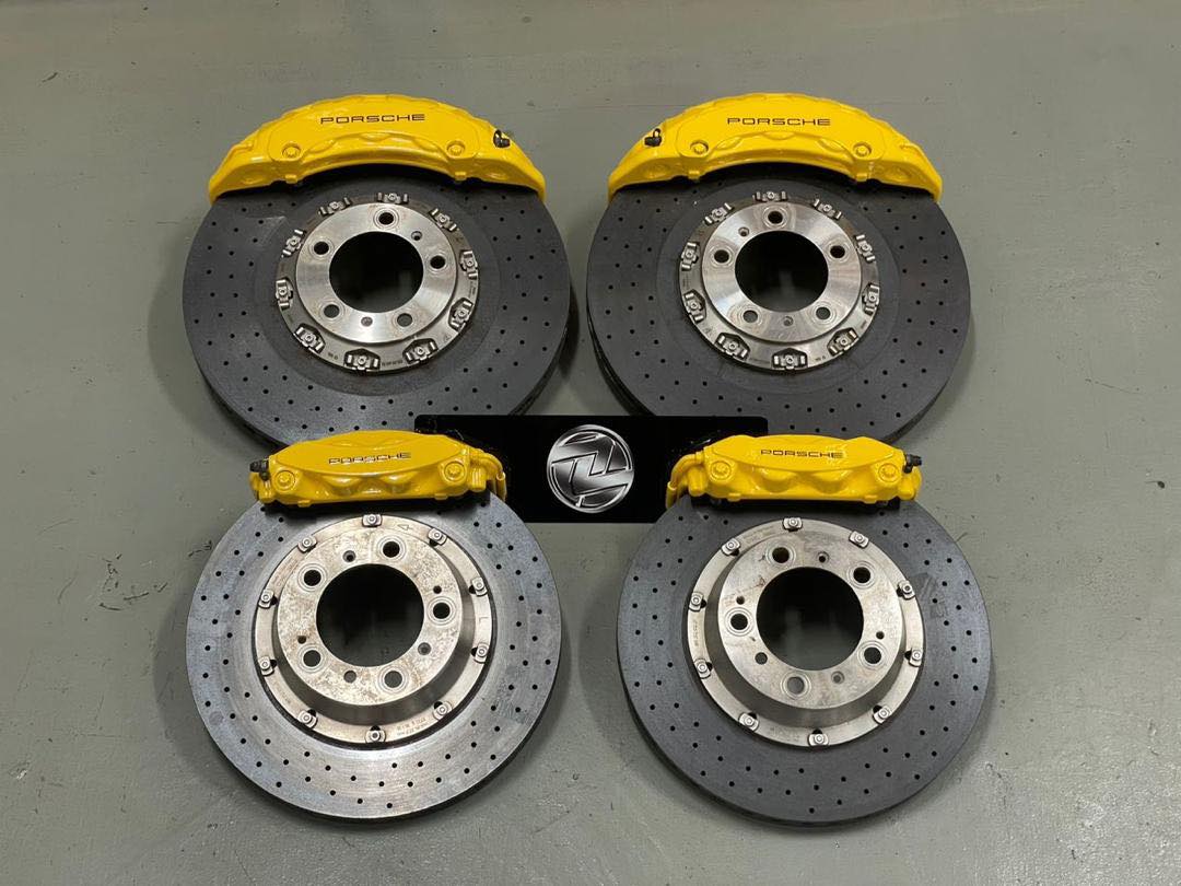 Detroit Axle Rear Ceramic Brake Pads W/ Hardware For 2013-2015 Porsche Panamera & 911 (Non-Turbo)