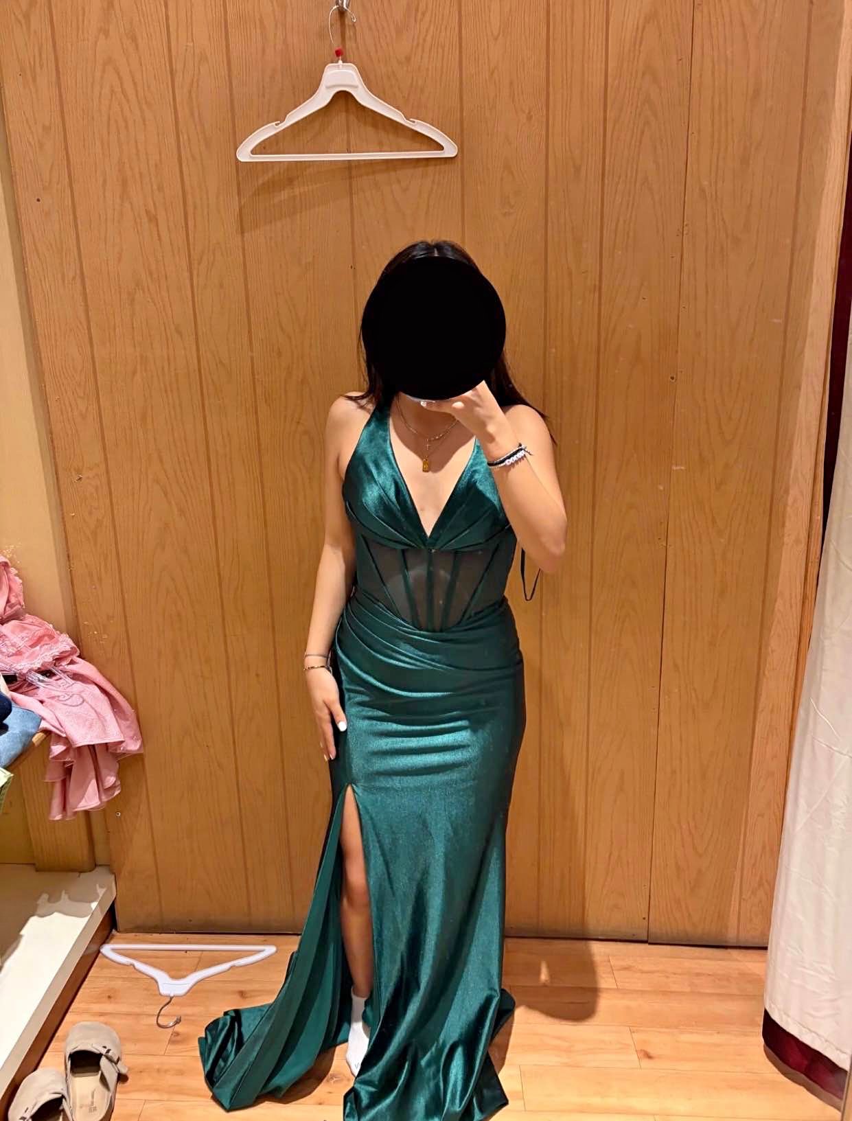 revolve clothing prom dresses Radiate Elegance: Revveve R9000 Glow-in-the-Dark Lilac Dress Revolve Prom Dress | TikTok