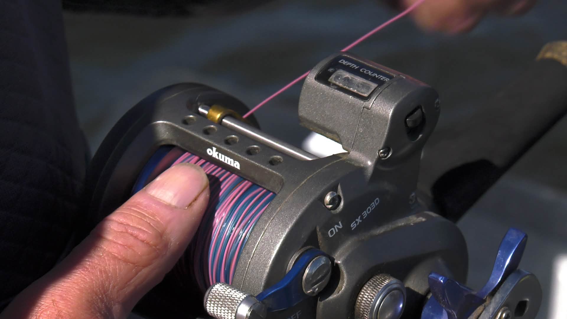best surf fishing reel under 200.00 Okuma Tesoro Spinning Reels 4000–20000 Action_specs015:Heavy Model:LX300H-P (Power Handle Model) giving it ultra Fx Custom Rods Extreme