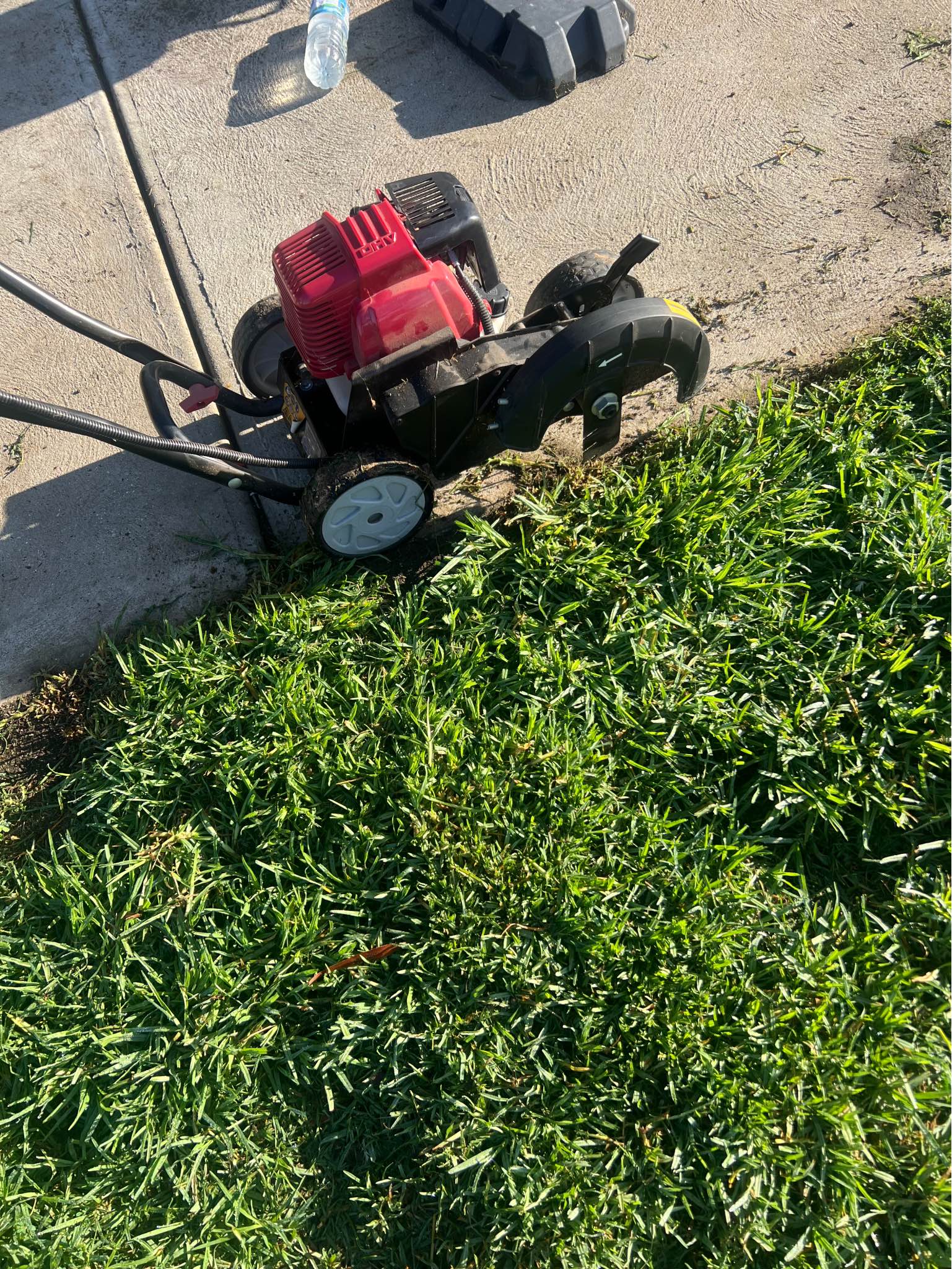 Lawn edger - Edgers - Seymour, Victoria | Facebook Marketplace | Facebook