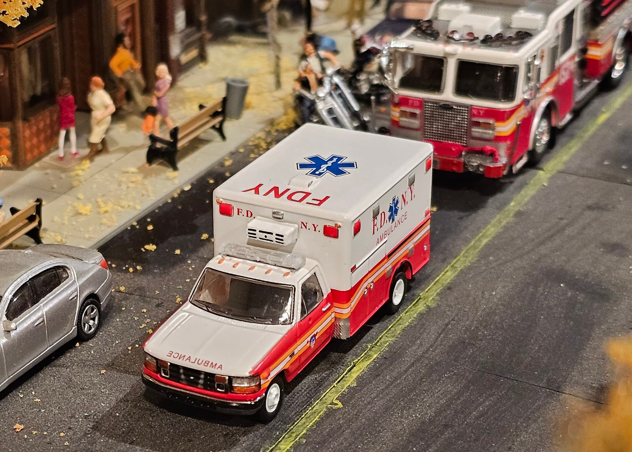 Figurine Ford F-350 Scuba Team FDNY 1/64 Code 3 - Véhicule De Pompiers, Occasion