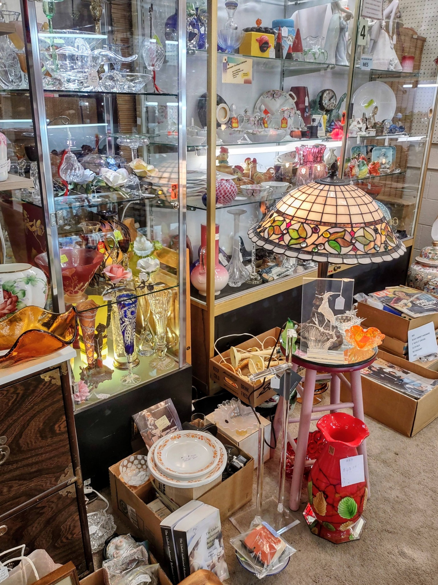 The Fayetteville... - The Fayetteville Antique & Craft Mall