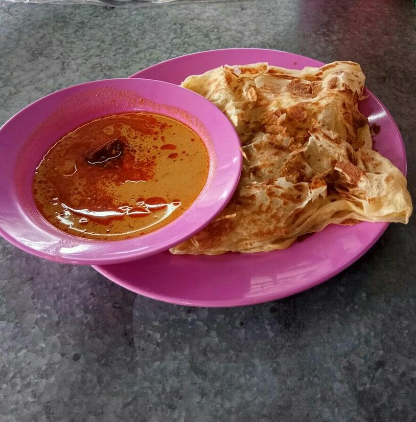 Akbar Murtabak/ Cheese & Roti Canai Kari Tulang | Kuantan