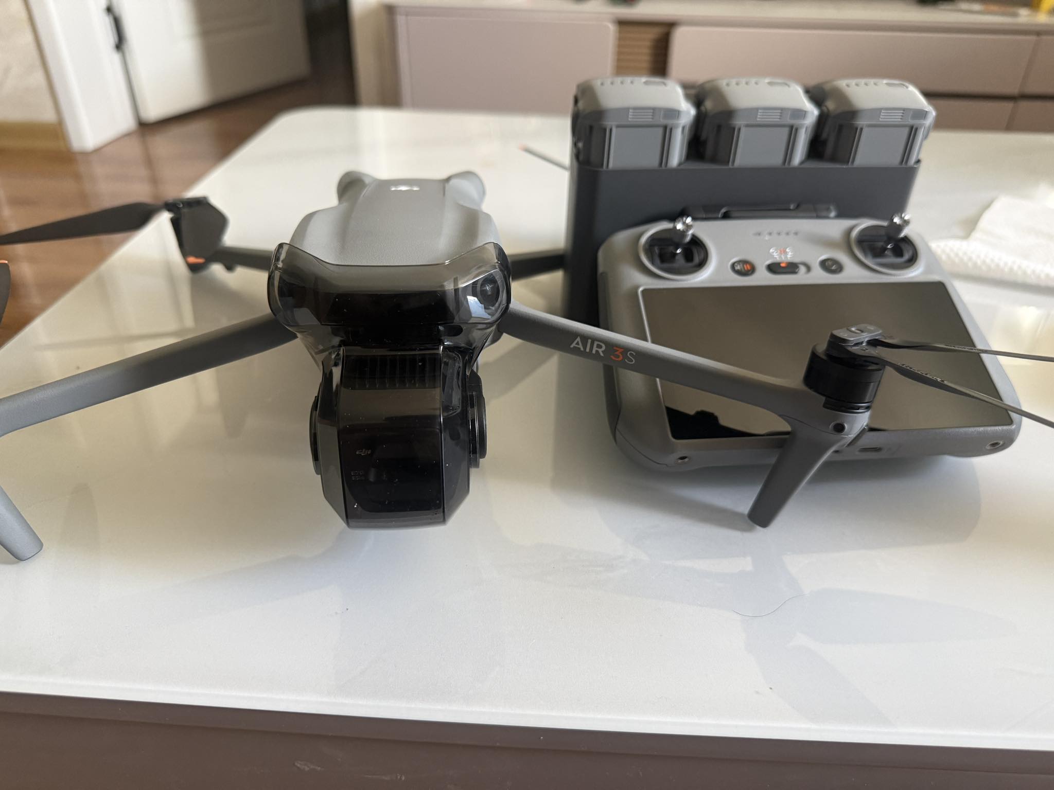 Dji air3s Fly more combo, RC2 zarna une 4,2m
