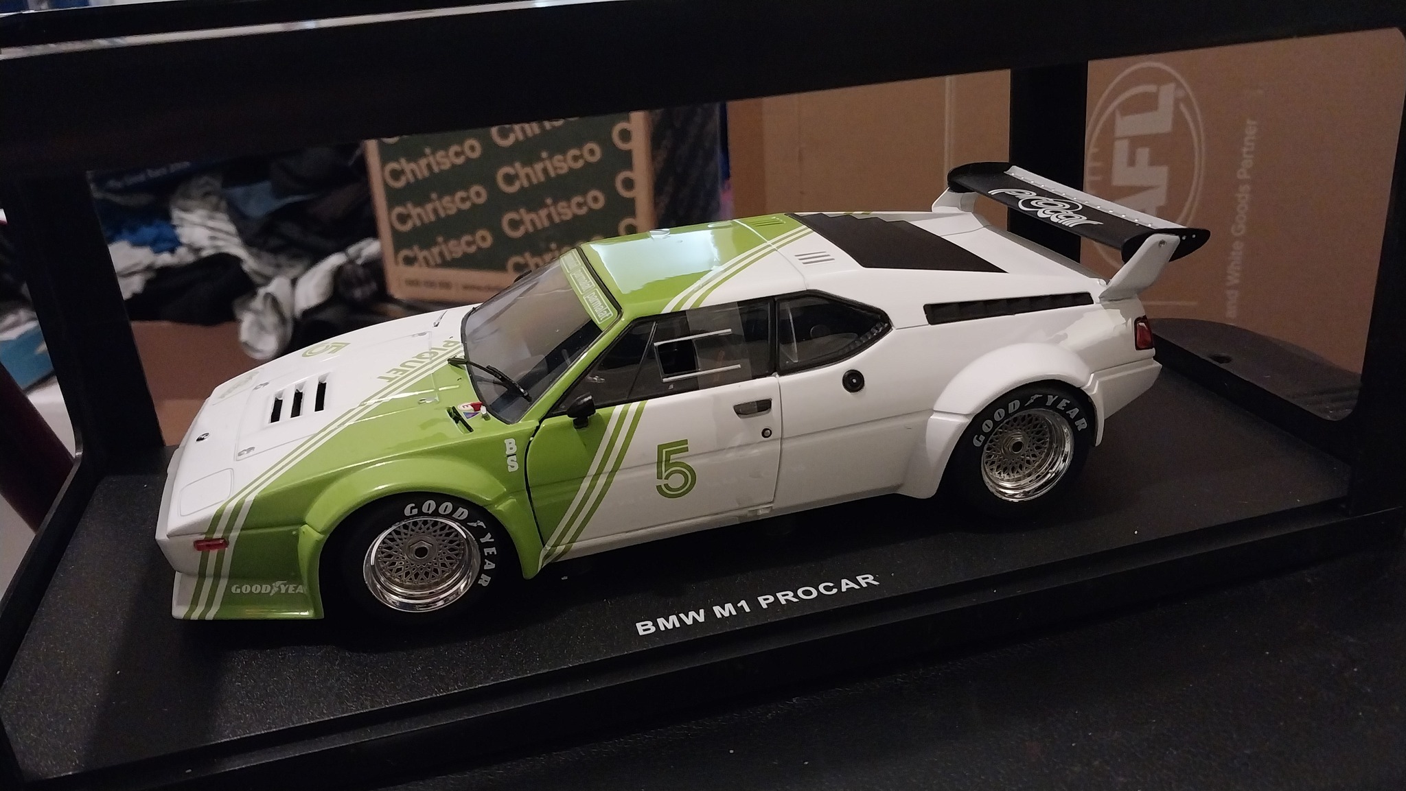 BMW M1 24 HOURS LE MANS IN 1980 1/18 SCALE MODEL FROM WERK 83