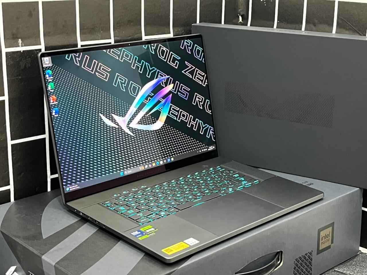 Laptop ASUS ROG INTEL CORE ULTRA 9 RAM 32GB RTX 5060 STORAGE 1 TB MASIH ...