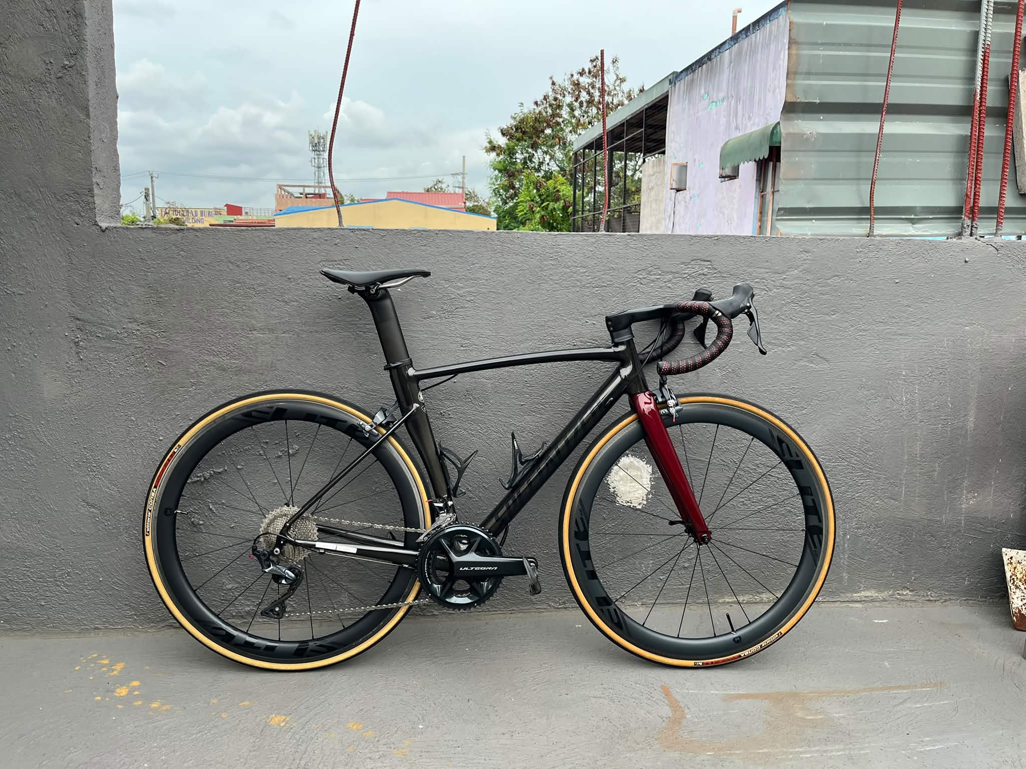Bottom bracket for ultegra r8100 crankset?