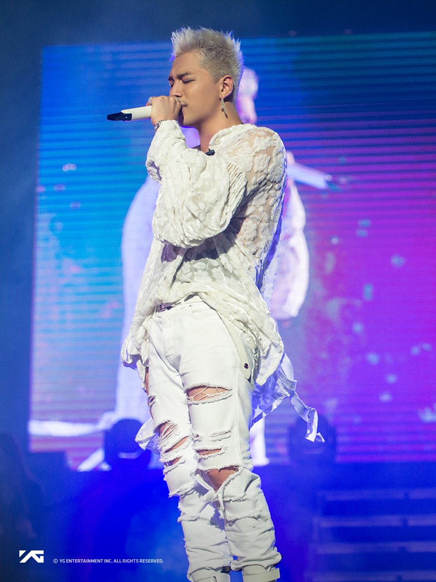 TAEYANG　2017　WORLD　TOUR＜WHITE　NIGHT＞IN　J Taeyang 2017 World Tour White Night In Jakarta – StarArena 스타아레나