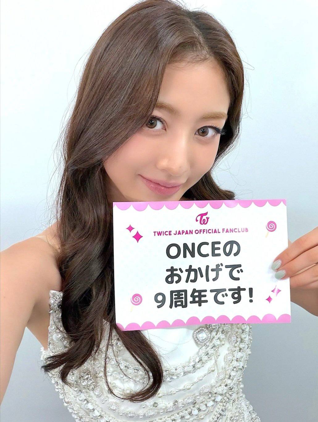 TWICE JAPAN for Special 9th-anniversary selfies 🥰