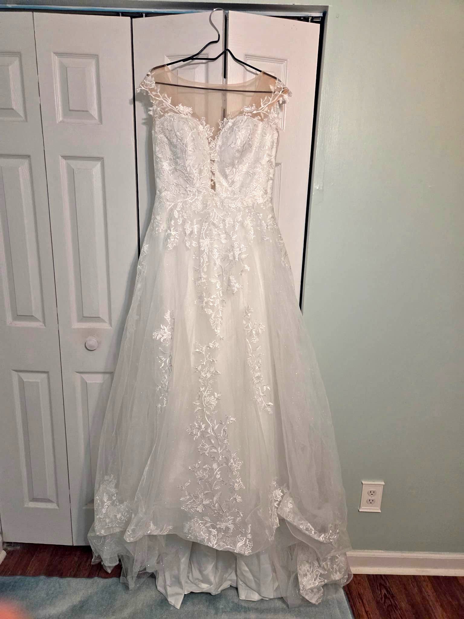formal dresses hilton head sc Pre-owned Wedding near Island, South Carolina style: day