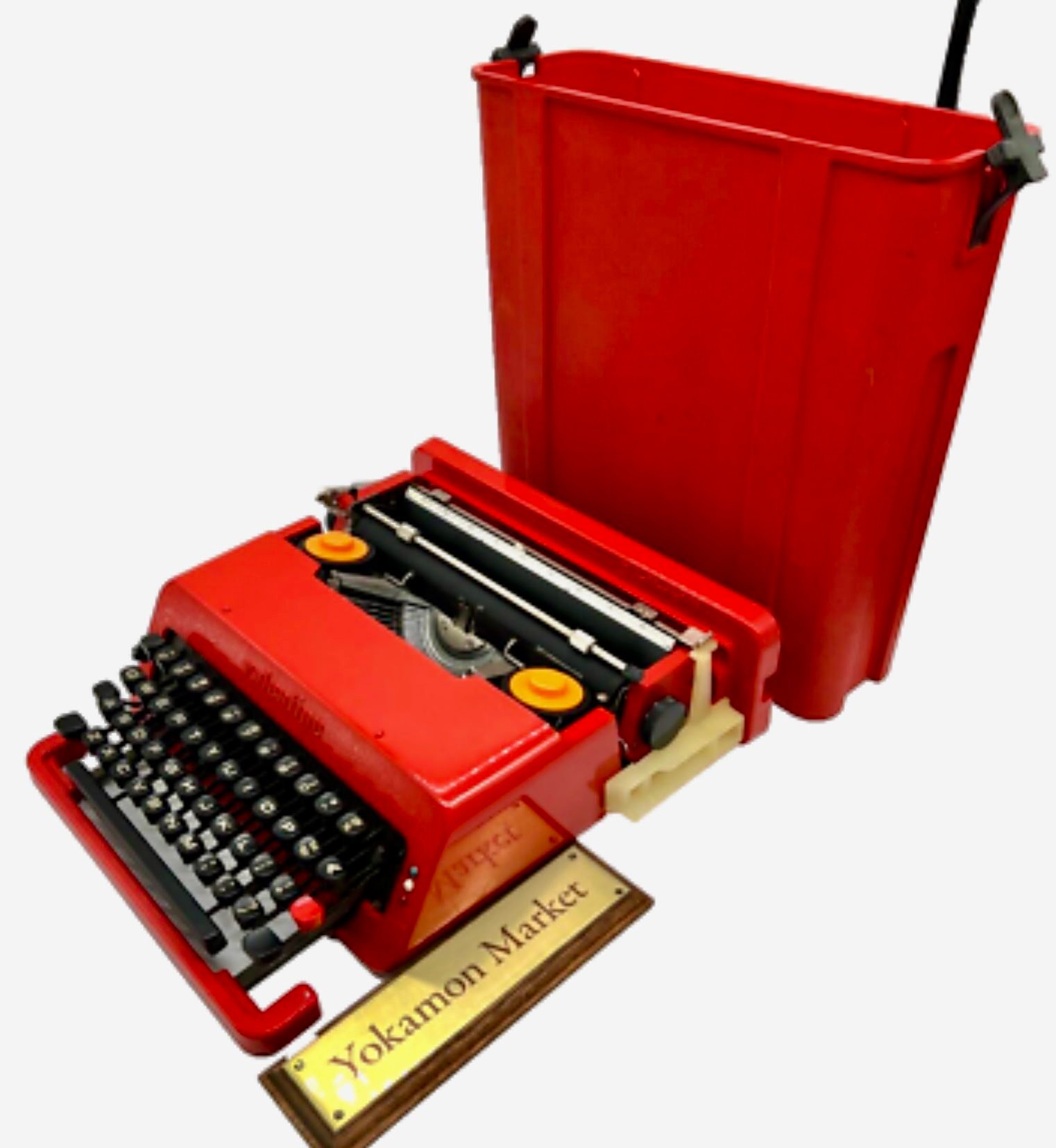 ソットサスの名作Olivettiの卓上タイプライター「Valentineです