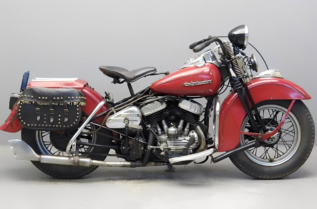 Dr - The 1945 Harley-Davidson WLC 750cc is a classic American military ...