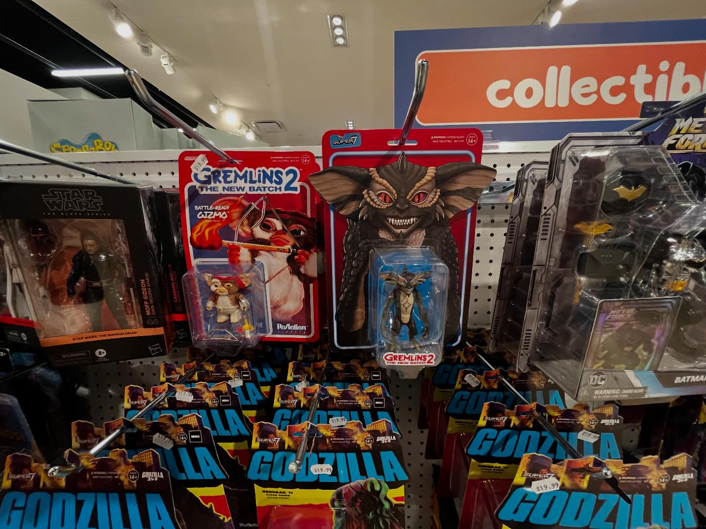 Action Figure Insider added a new... - Action Figure Insider