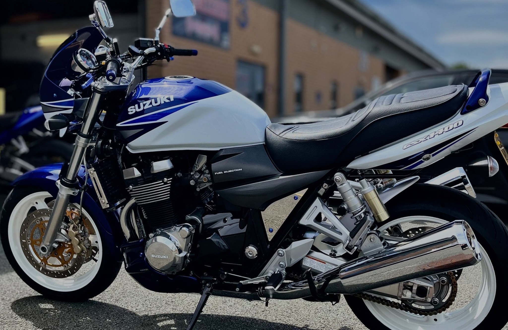 Suzuki GSX1400 retro naked streetbike review