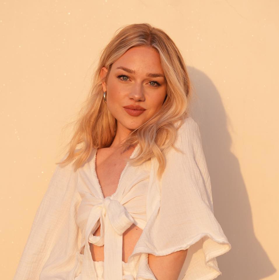 Rachel Eve