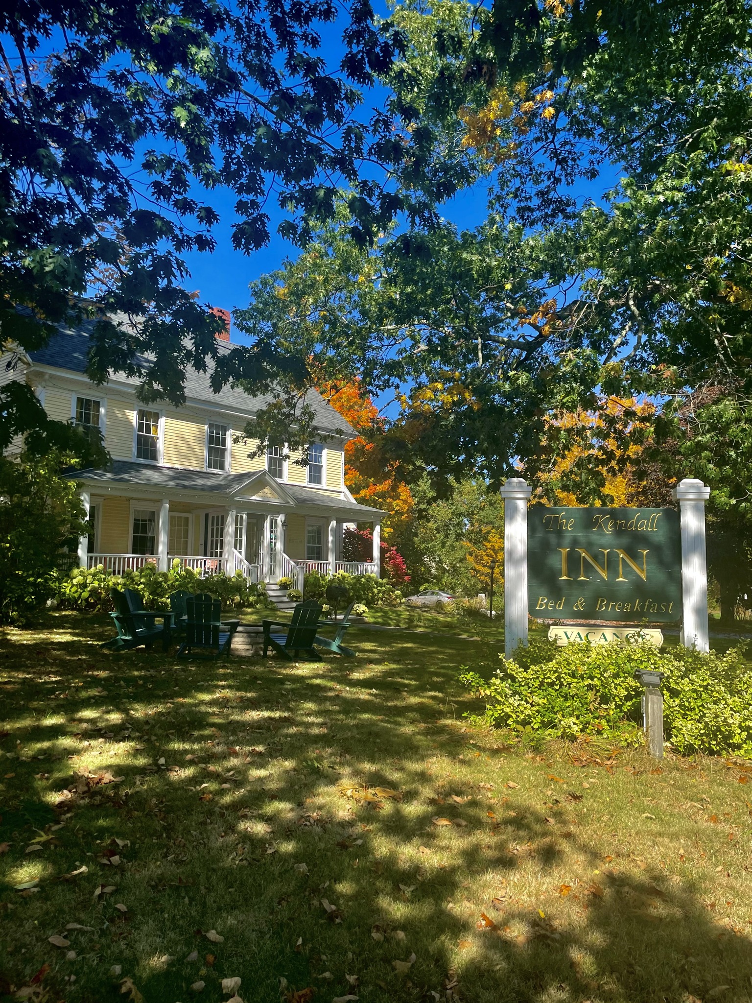 A little love letter to Freeport in the fall. 💌🍂 There’s nothing better ...