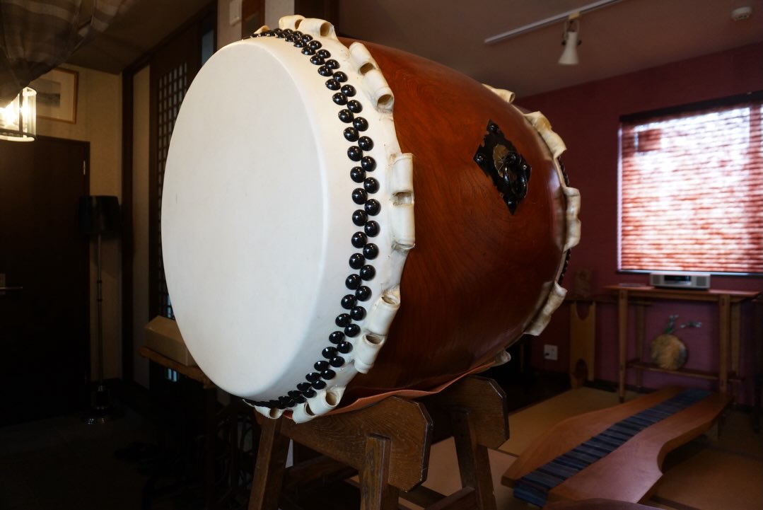 2.1尺長胴太鼓のご紹介でございます】 2.1尺長胴太鼓(中古品) ・浅野