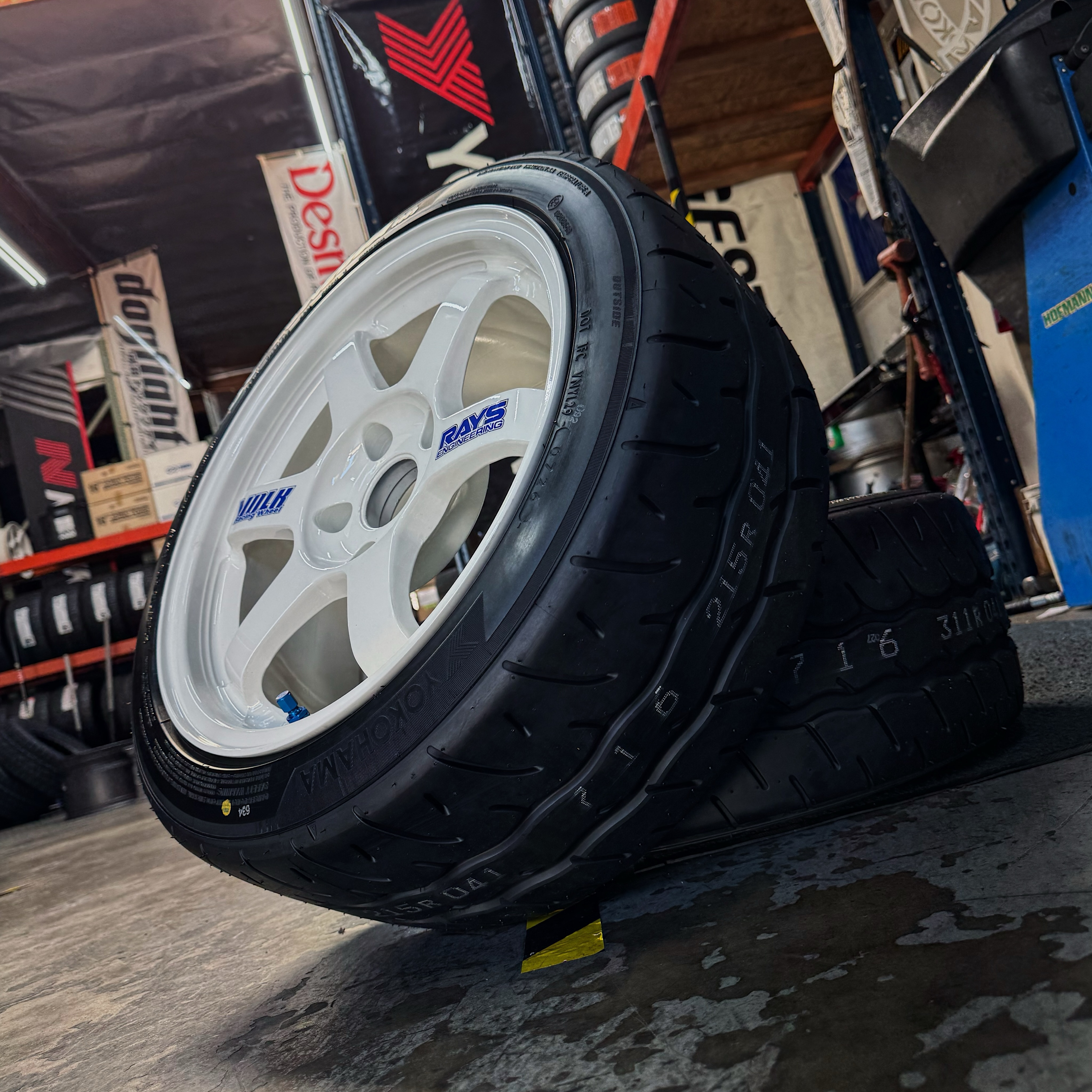 R Compound - 255/40/17 Toyo R1R tires (200TW) on 17x9 Gram Lights